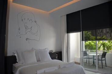 هتل Arthur&paul   Caters To Men