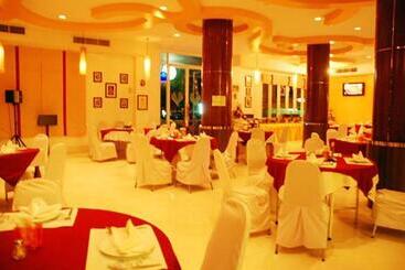 בית מלון כפרי Grand Hill Resort And Spa