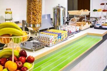 בית מלון כפרי Ibis Budget Leicester