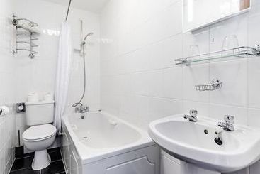 בית מלון כפרי The Nightingale Mansion  Smart