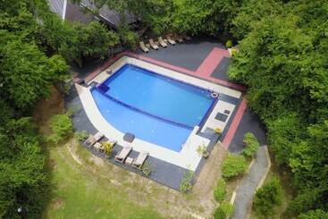 호텔 Nice Place Resort