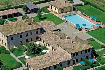 هتل Principe Del Trasimeno