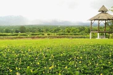 فندق Vimarnkiri Resort