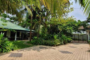 Lohas Beach Resort Villa