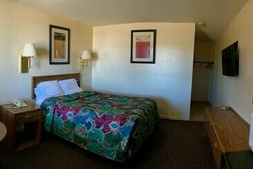 فندق على الطريق Regal Inn Las Vegas New Mexico