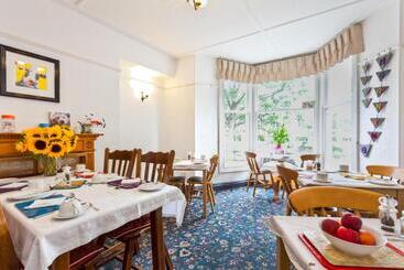 펜션 Lyndhurst Guest House