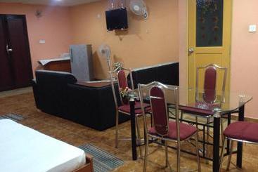 Sunshine Hotel & Hall