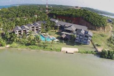 Amaranthe Bay Resort & Spa