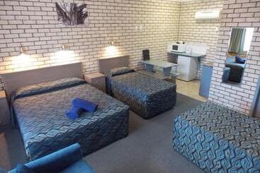Cowra Crest Motel
