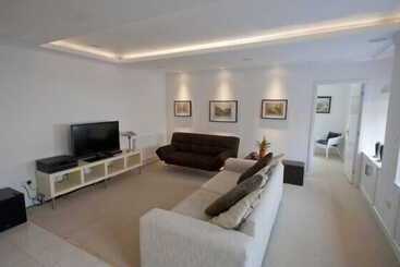 Жильё для туристов Crieff Armoury