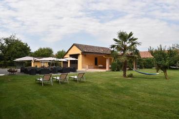 בית מלון כפרי Agriturismo La Camilla