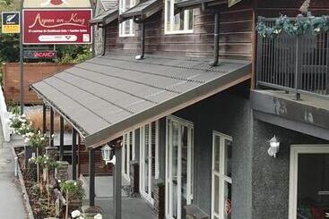 هتل Aspen On King