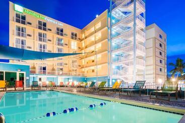 ホテル Holiday Inn Express & Suites Nassau, An Ihg