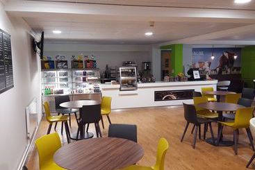 هتل Telford University Rooms