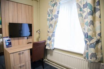 هتل Telford University Rooms