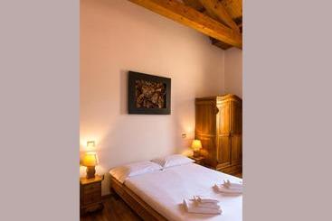 Жильё для туристов Le Tre Case