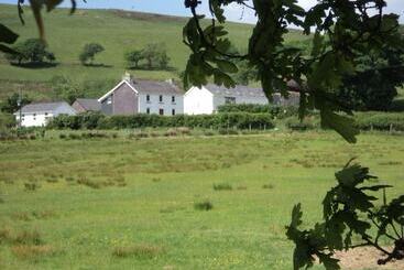 房子  Merlin Cottages