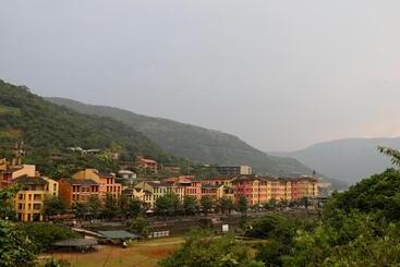 アパートメント The Waterfront Shaw  Lavasa