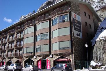 Apartamentos Canillo Pie De Pistas 3000