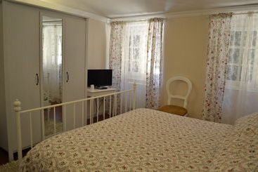 تختخواب و صبحانه Corte Palazzo Picedi Benettini