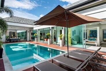 شقق خاصة سياحية Crystal Pool Villa