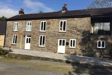 Four Seasons Bed And Breakfast