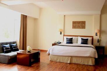 هتل Eastern Palace