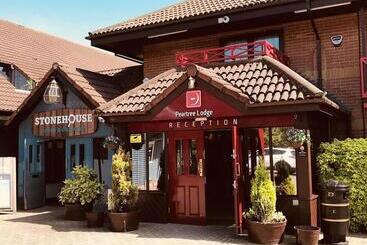 ホテル Peartree Lodge Waterside