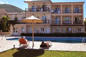 هتل Sunrise Beach