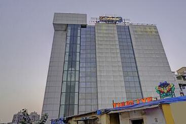 ホテル Treebo De Grandeur Anand Nagar