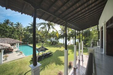 ツーリストアパートメント Mandalay