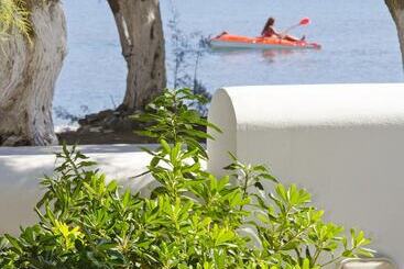 아파트 Mouras Studios