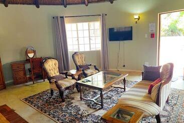 펜션 Protea Ridge Guest Cottages And Conference Centre