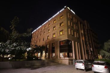 فندق Kaushal International