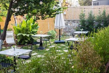 بنسيون Molo Urla