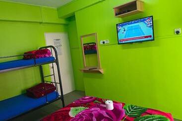 הוסטל Ch Travellers Inn