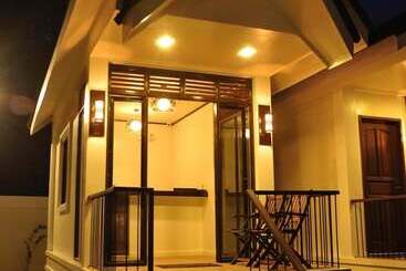 مبيت وإفطار Cleon Villas Pension