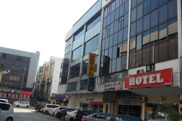 Отель New Wave Ampang Point