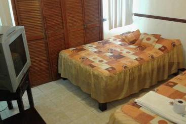 هتل Suites Ripoll Alameda