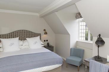 هتل The Painswick