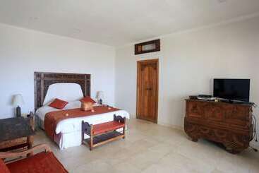 Отель Villa Mandala