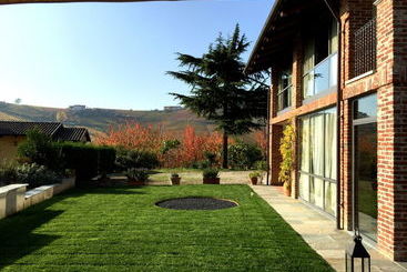 茅舍 Miaclara Relais