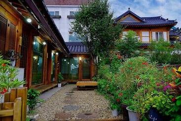 بنسيون Hanokmaru