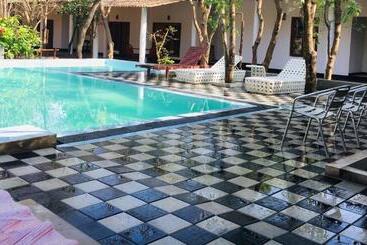 Alikele Hotel & Resort