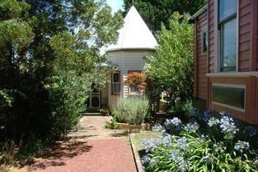 צימר Braeside Garden Cottages