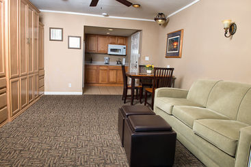 هتل Beachcomber Inn