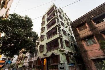 هتل Oyo Rooms Bangur Avenue