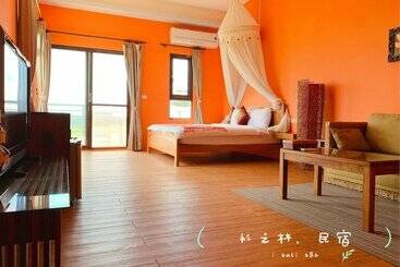 تختخواب و صبحانه Ibali Hostel