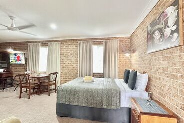 Мотель Golden Grain Motor Inn