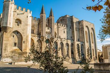 هاستل Ho36 Avignon